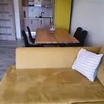 Apartament New At A Great Location *