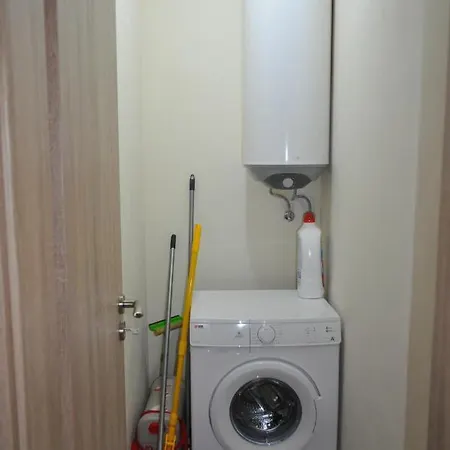 New At A Great Location Apartman *